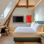 The College Amsterdam, Autograph Collection Hotel 5*