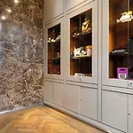 The College Amsterdam, Autograph Collection 5*