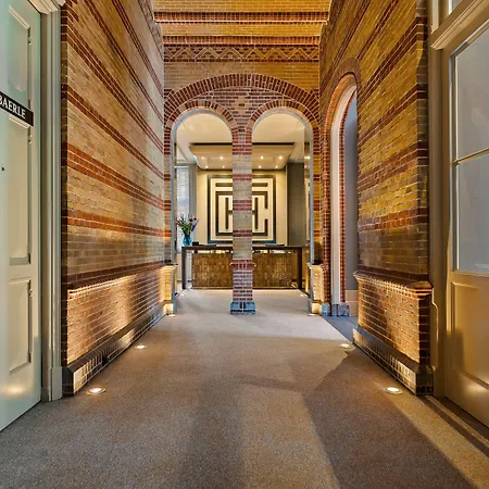 The College Amsterdam, Autograph Collection Amesterdão