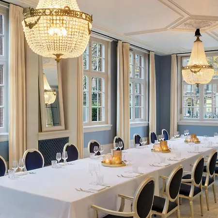 The College Amsterdam, Autograph Collection 5*