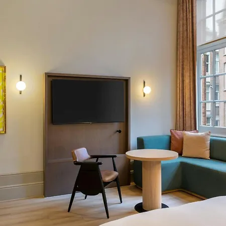 The College Amsterdam, Autograph Collection 5*