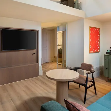 The College Amsterdam, Autograph Collection 5*