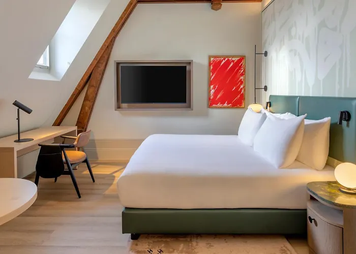 Hotel The College Amsterdam, Autograph Collection 5*