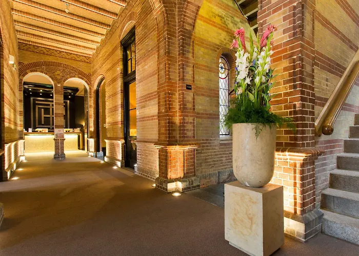 The College Amsterdam, Autograph Collection Hotel 5*